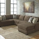 Benchcraft Justyna Contemporary 3-Piece Sectional with Right Chaise