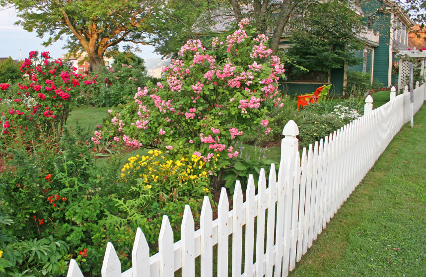 40 Beautiful Garden Fence Ideas