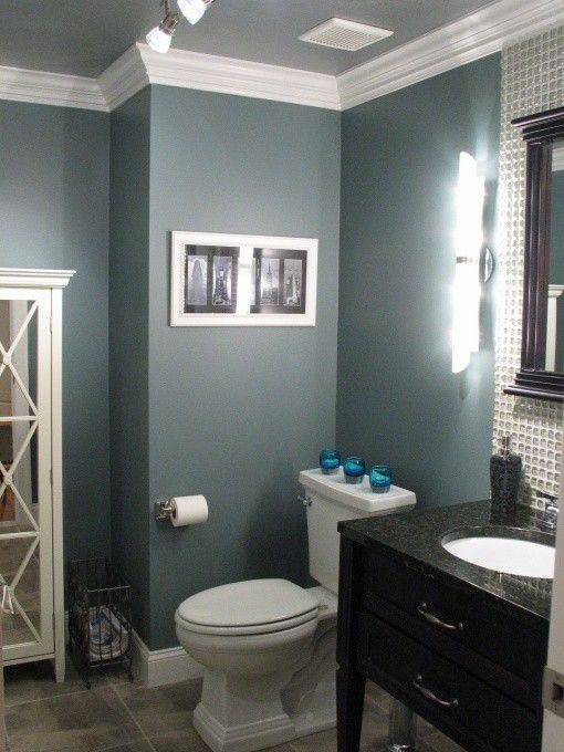 Small bathroom paint thecubicleviews small bathroom color ideas home