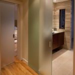 Bathroom entry doors with full sliding frosted glass | Decolover.net