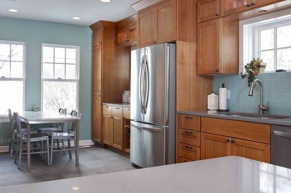 5 Top Wall Colors For Kitchens With Oak Cabinets