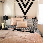 5 Inspiring DIY Ideas For Black Bedroom Decor | Home & Bedroom