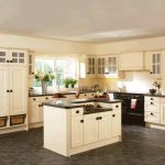 Kitchen Paint Colors with Cream Cabinets | Kitchen Paint Colors in