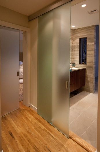 Bathroom entry doors with full sliding frosted glass | Decolover.net