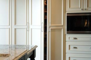 StandardPaint Gorgeous kitchen with floor to ceiling kitchen