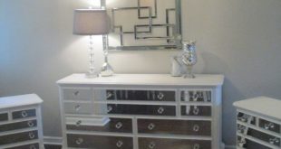 Mirrored Dresser and 2 Matching Nightstands Pure White, Mirrored