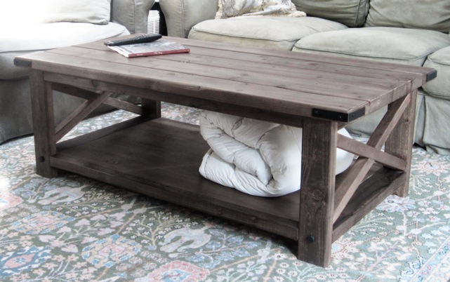 Modern designed rustic coffee tables gives elegant look with comfort