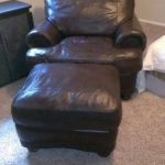 Oversized Leather chair with Ottoman - for Sale in Portales, New