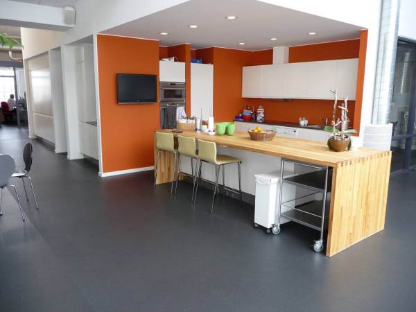 Residential Rubber Flooring: Rubber Tiles, Rolls and Mats in Your Home