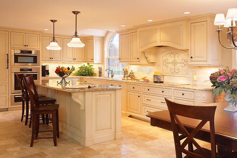 Manage your needs with unique kitchen custom cabinets design