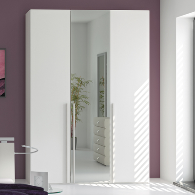 Tips to choose perfect white wardrobes with mirror for your room