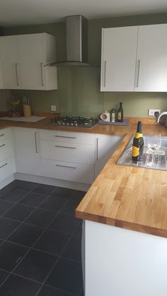White kitchen with oak worktop | minimalism in 2019 | White kitchen