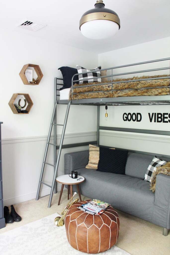 Relaxed loft bed dorm design #teenageboyroom #boyroom #decorhomeideas