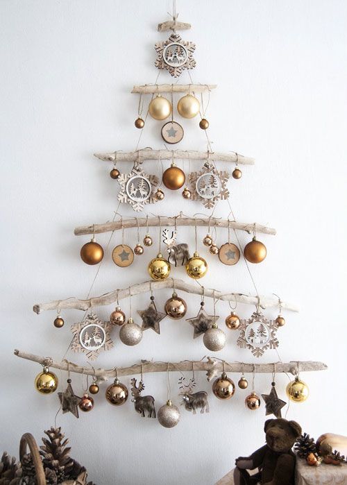 Creative Ways to Hang Christmas Decorations