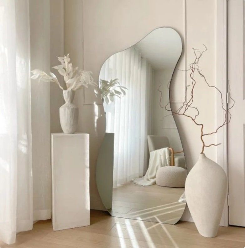 Enhance Your Living Room Decor with Stylish Mirrors