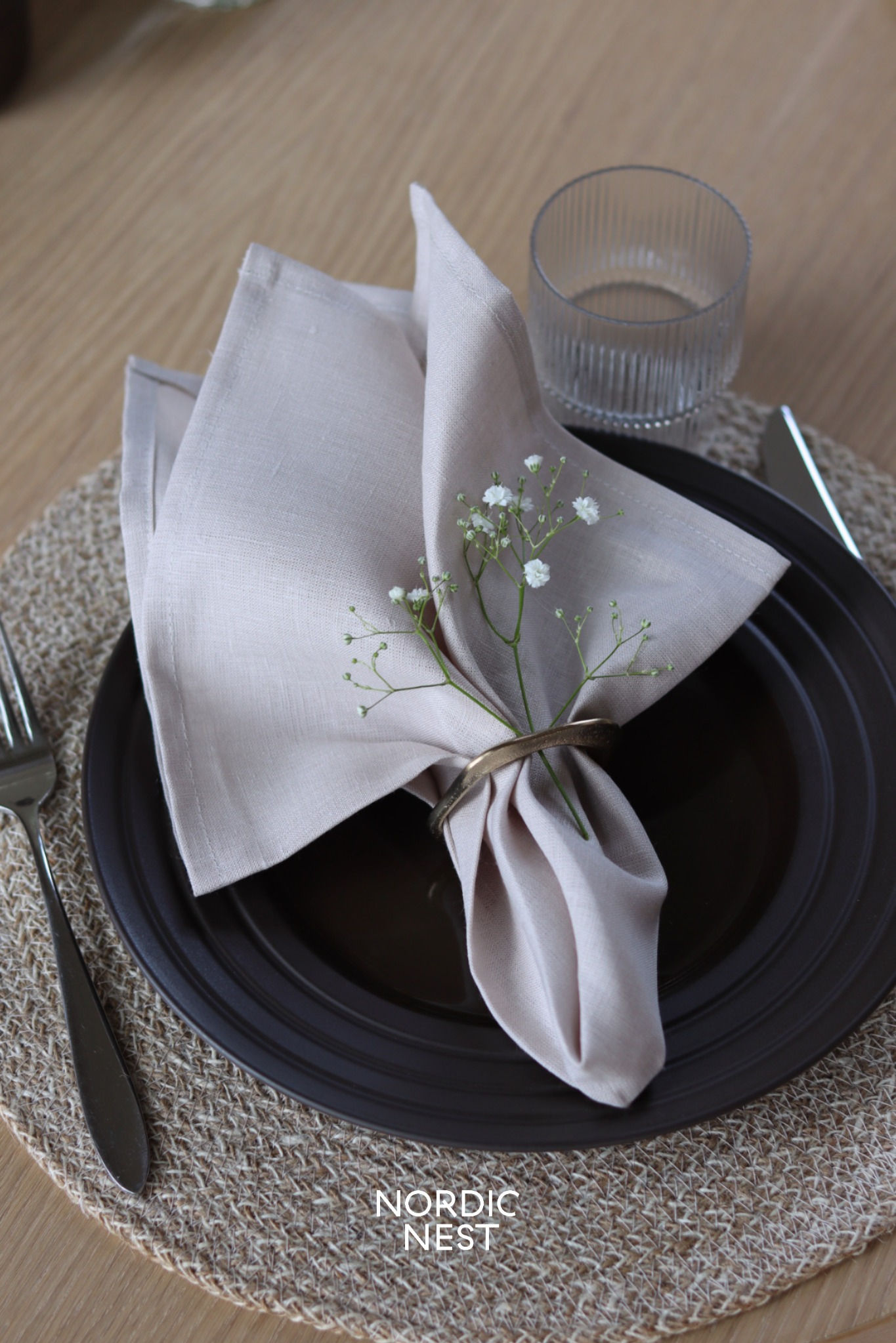 Elegant and Creative Dinner Table Setting Ideas