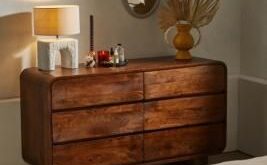 corner dresser