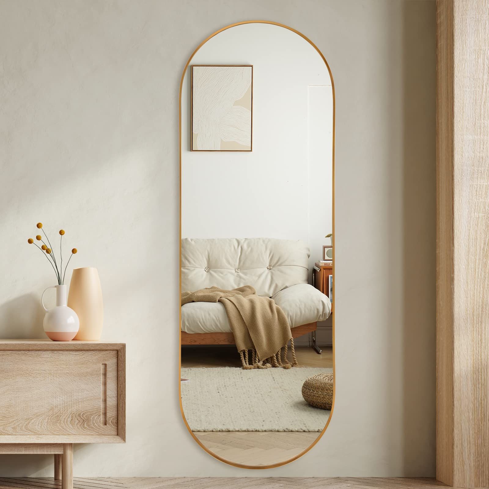 Beautiful Decorative Mirrors to Enhance Your Living Room Décor