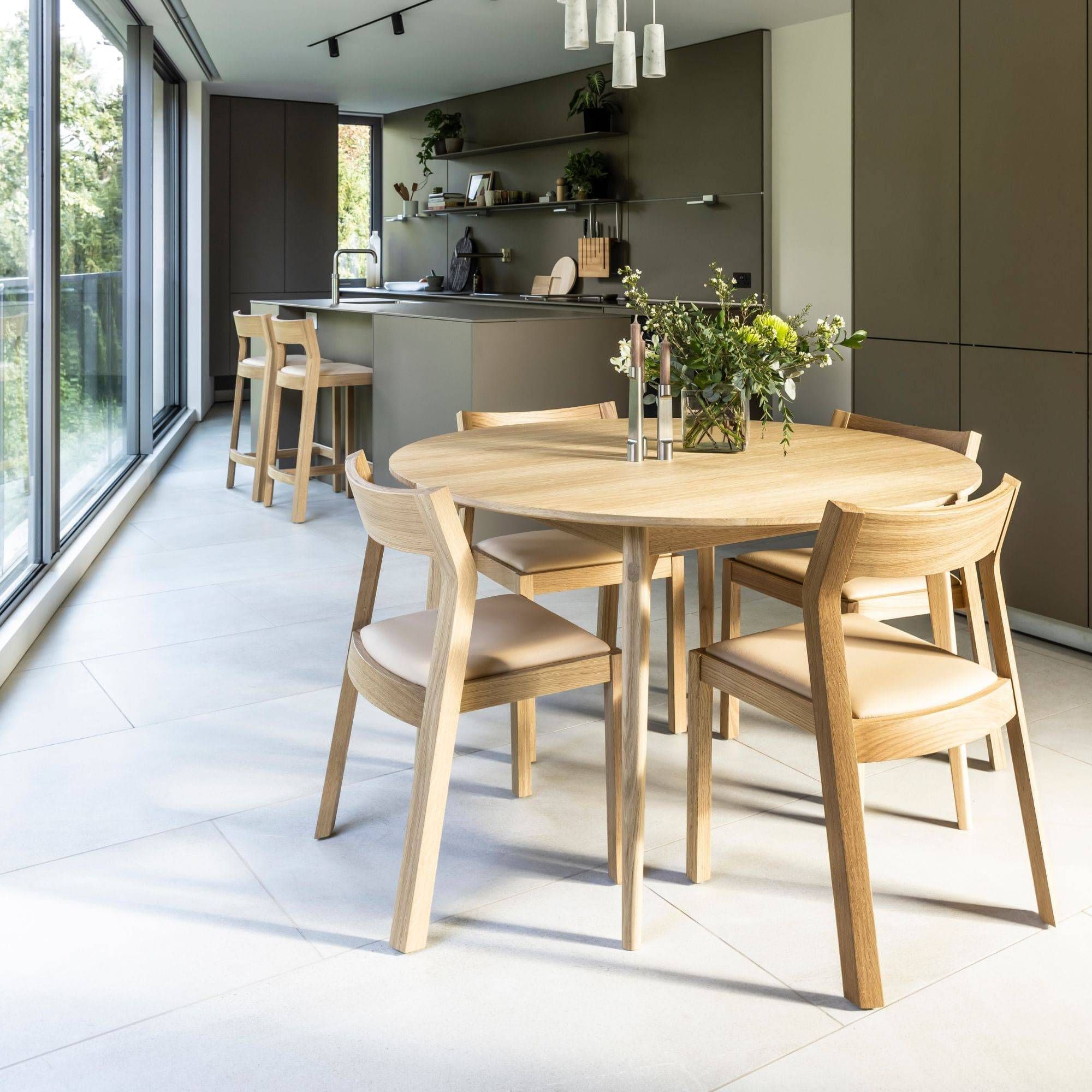 Choosing the Perfect Dining Set for Your Kitchen