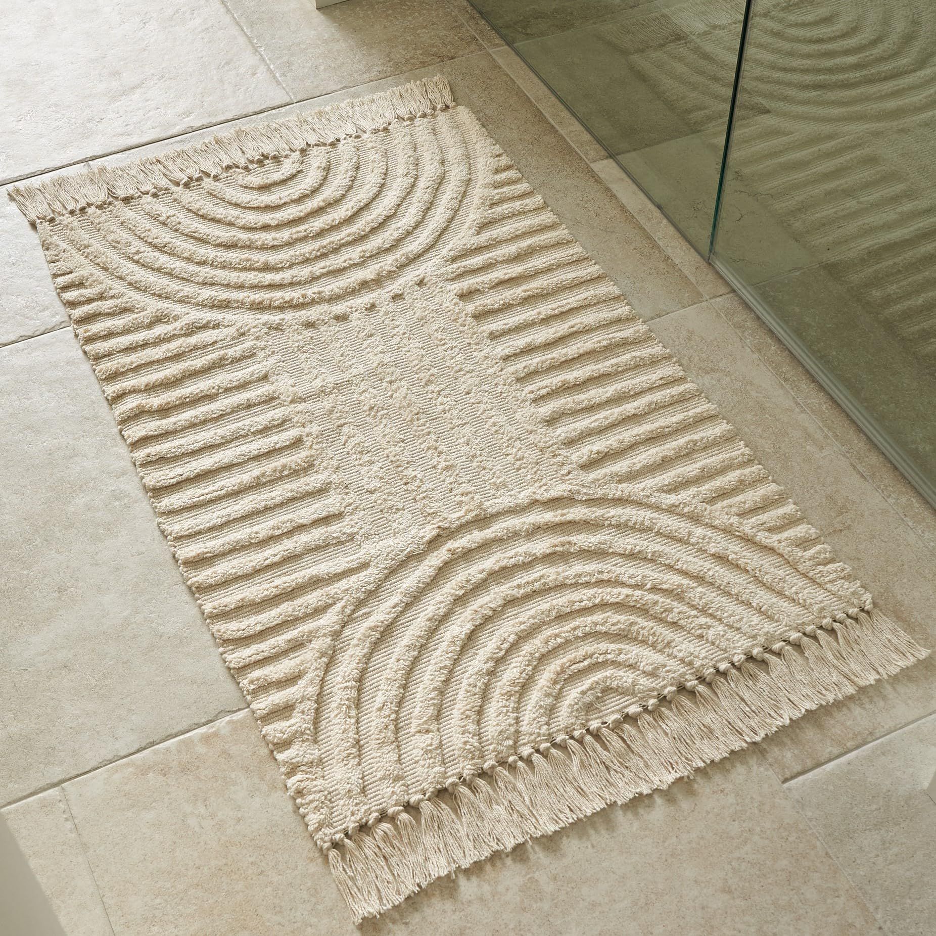 Create a Luxurious Bathroom with Extra-Large Decorative Rugs
