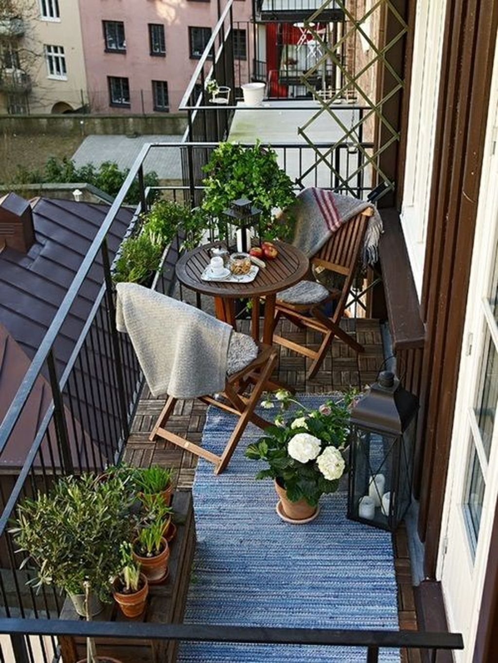 Creating a Beautiful and Functional Balcony Space