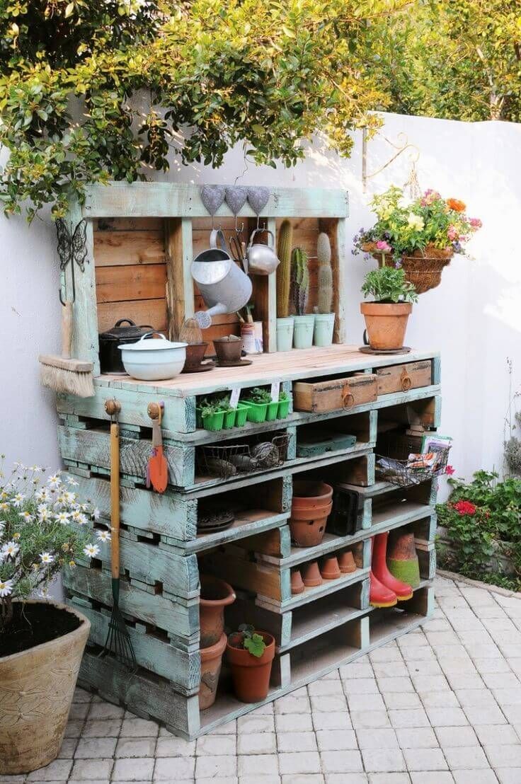 Creative Pallet Shelf Designs for Home Decor