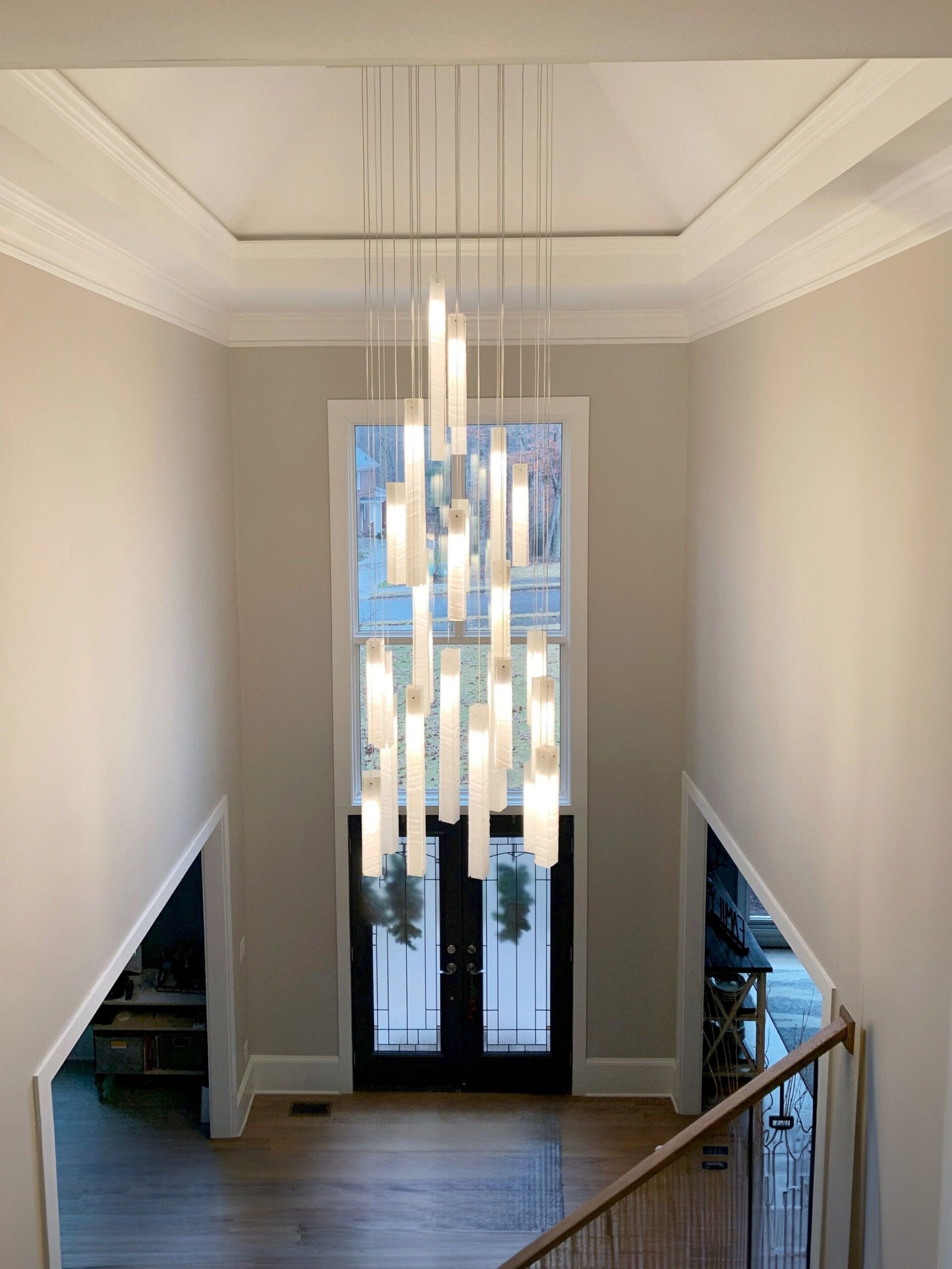 Elegant Illumination: Foyer Lighting Solutions for Tall Ceilings