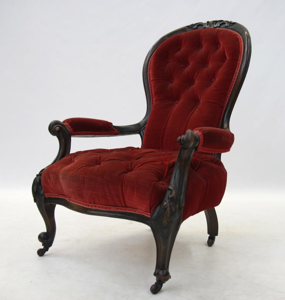 Elegant Seating: The Charm of Victorian Chairs