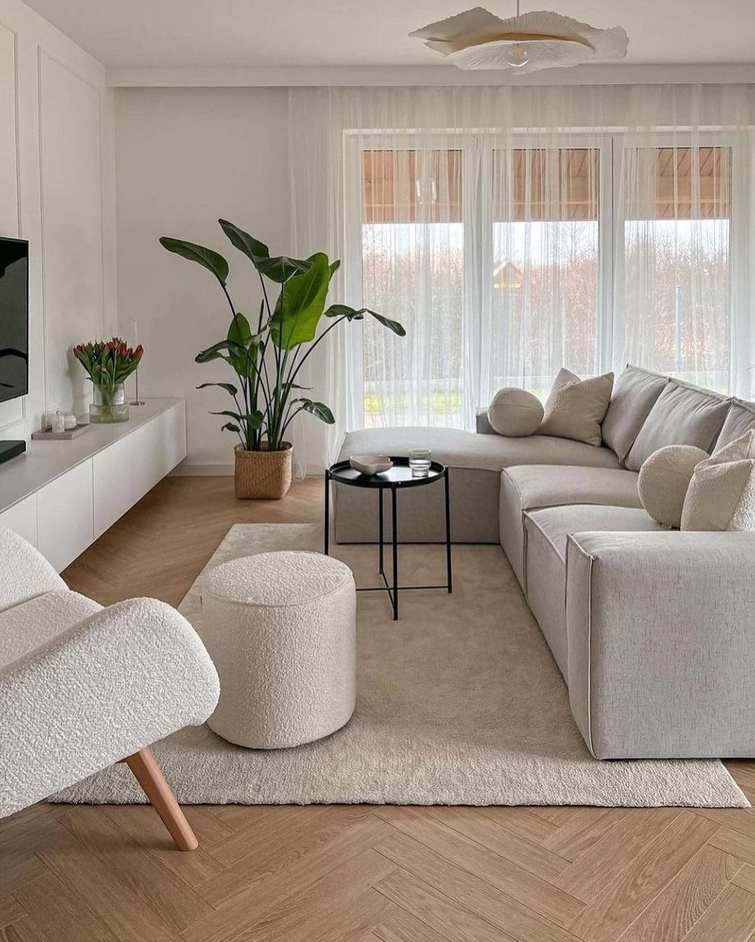 Fresh and Innovative Small Living Room Design Trends