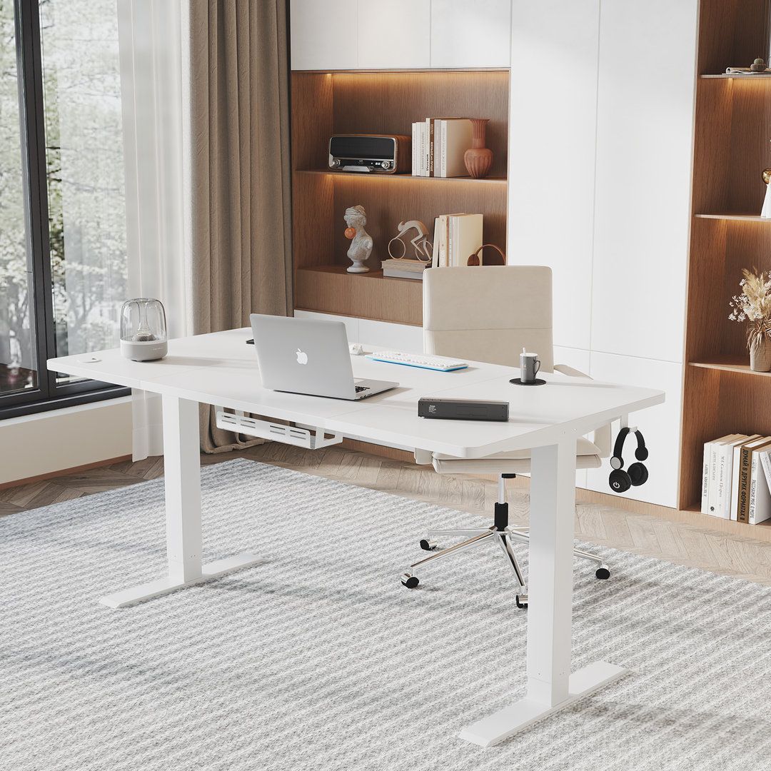 The Benefits of Customizable Computer Desks