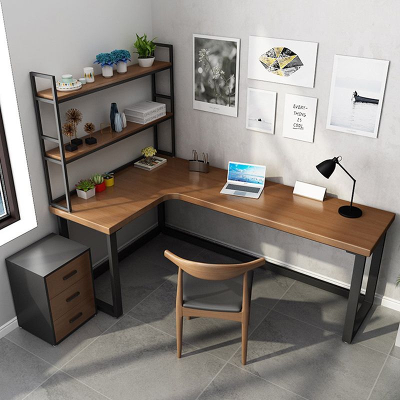 The Benefits of an L-Shaped Desk for Your Home Office