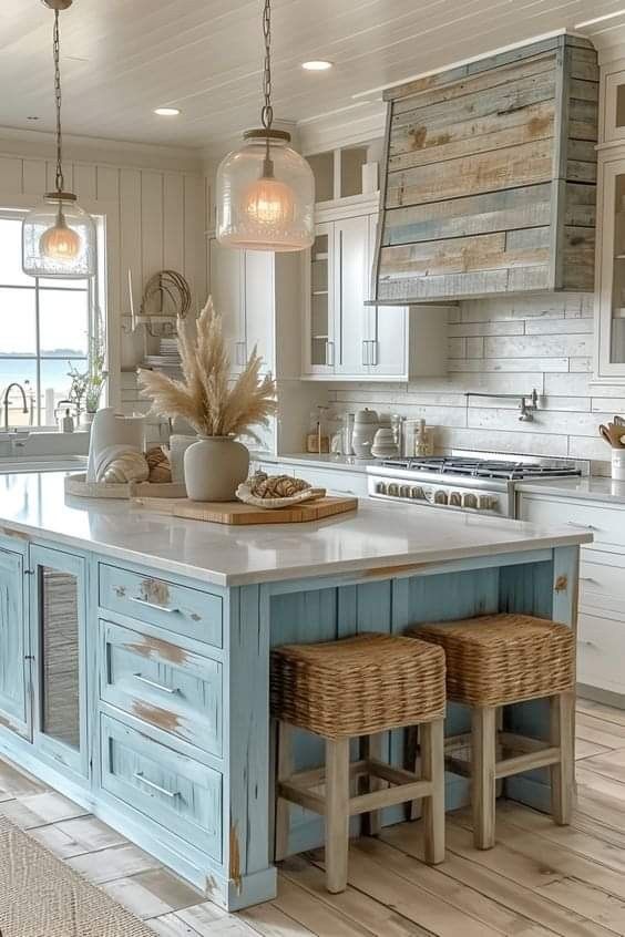 Creating the Perfect Cottage Kitchen: A Blend of Charm and Functionality