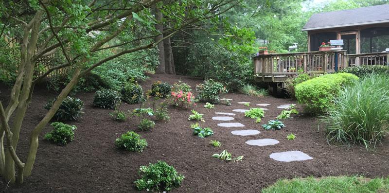 Blend hardscaping⁤ and softscaping for balanced landscaping design