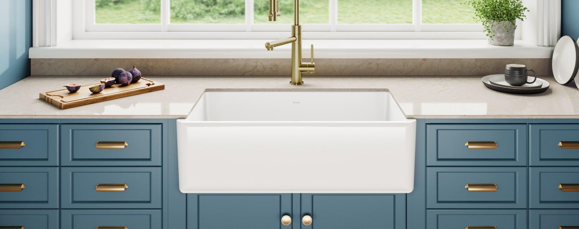 An apron-front ⁢sink that‍ elevates the style​ of your⁣ farmhouse kitchen