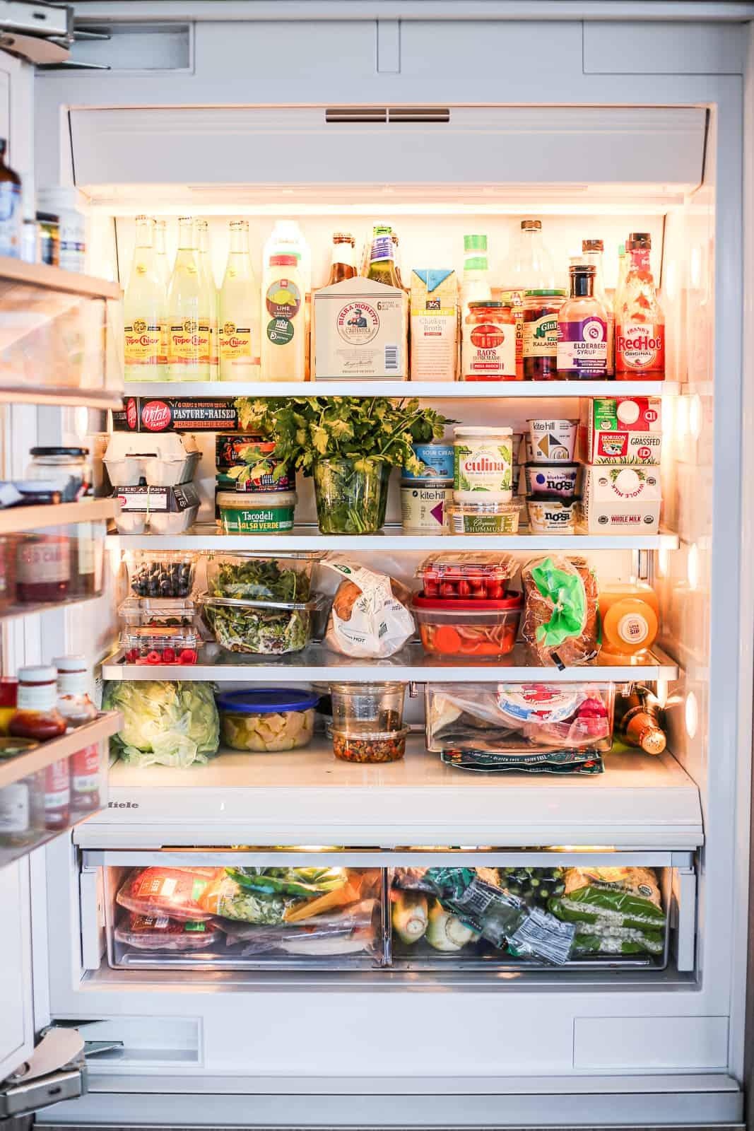 A well-stocked⁢ pantry keeps your farmhouse kitchen efficient and inviting