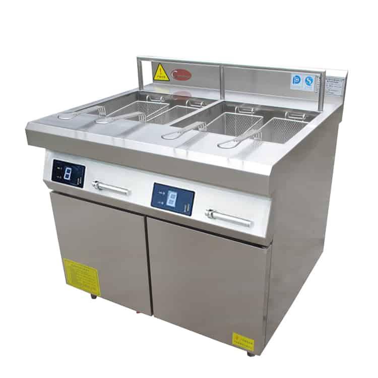 Commercial⁤ fryers deliver ‍high volume frying capabilities for an industrial​ kitchen