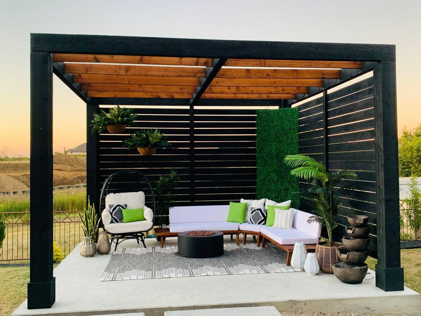 Build a ⁣stylish pergola⁤ for shade and elegance in ⁣your⁢ modern backyard