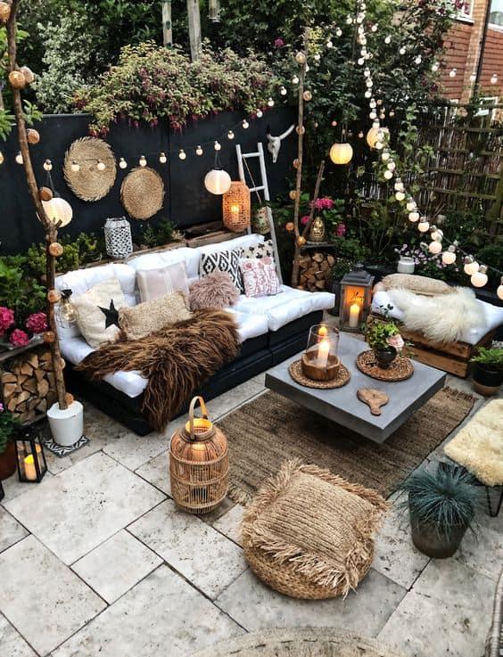 Bohemian ‌Vibes: Incorporate vibrant textiles and eclectic decor into your patio design for a whimsical feel