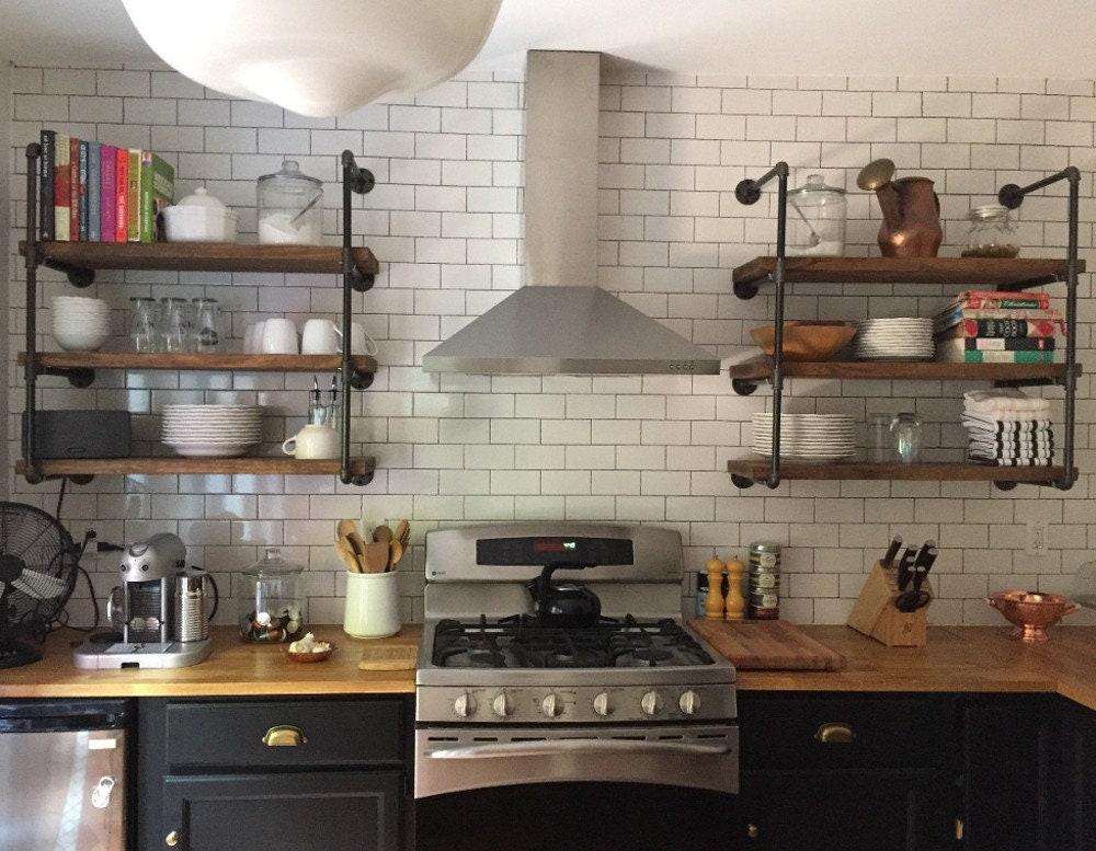 Open shelving ‌enhances the rustic charm⁤ of your farmhouse kitchen