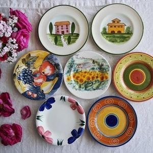 Hand-painted⁤ plates‍ to showcase your style in ‍a country kitchen