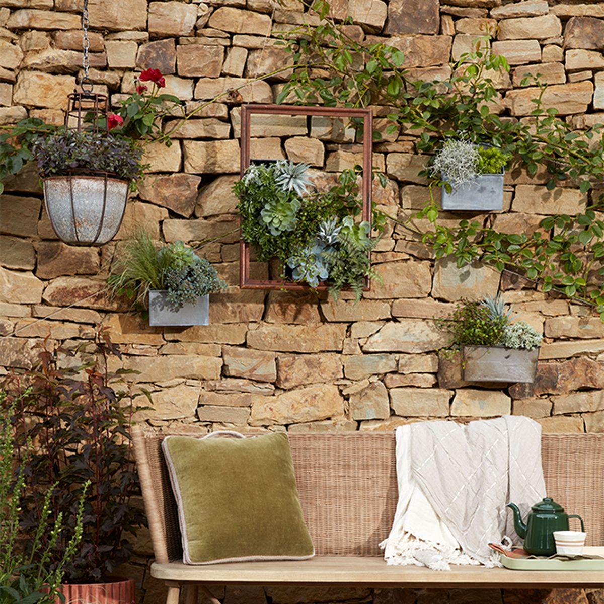 Integrate bright wall art to create a focal point in your⁣ small patio design