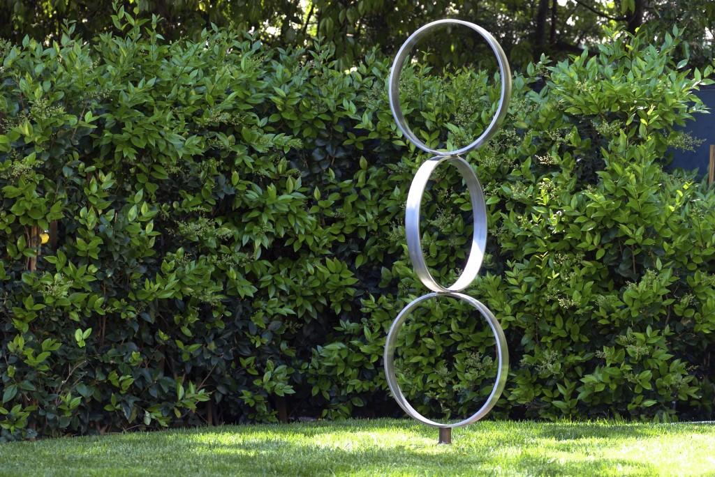 Integrate artistic sculptures into your landscaping design for ‌an unexpected touch of elegance