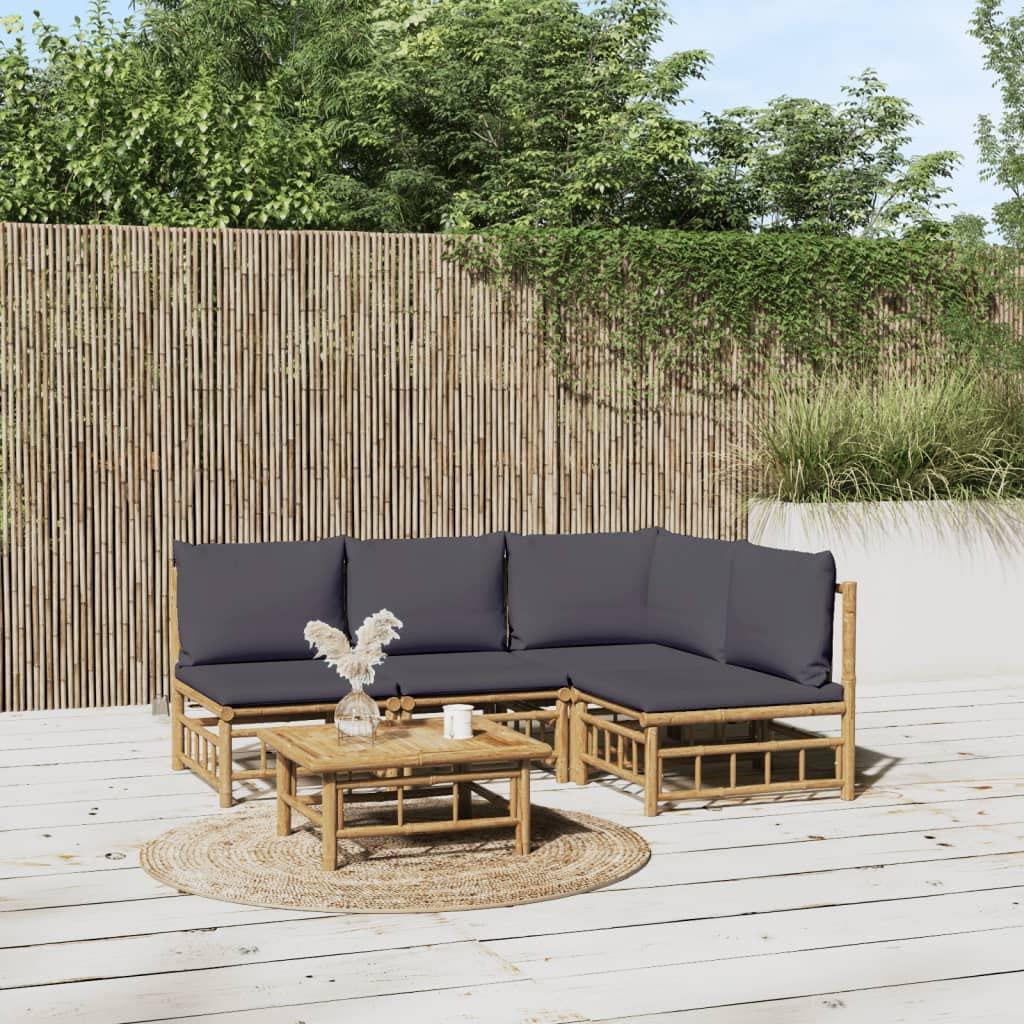 Create a cozy⁤ outdoor seating area ⁣with comfortable cushions for backyard relaxation