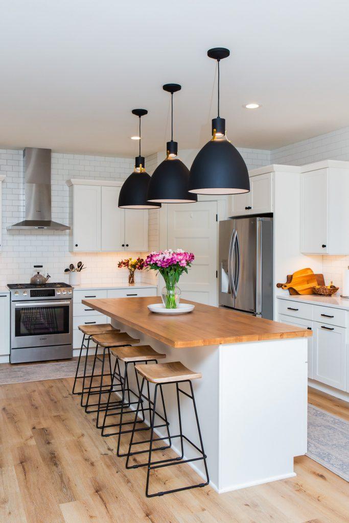 Farmhouse-style ⁤pendant lights, illuminating your ​kitchen with warmth and character