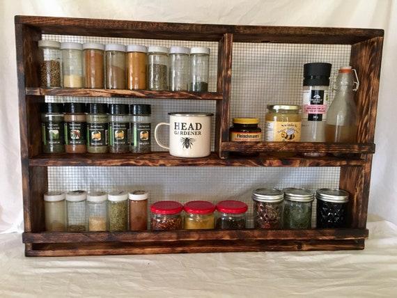 A well-stocked spice ‍rack for flavors that ⁤elevate your farmhouse kitchen dishes