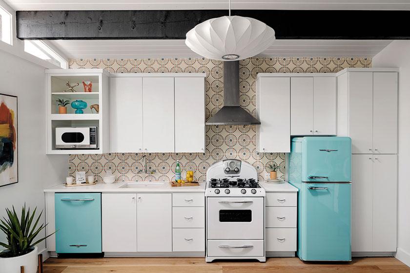 Vintage-inspired ⁣appliances add character to a modern farmhouse kitchen style