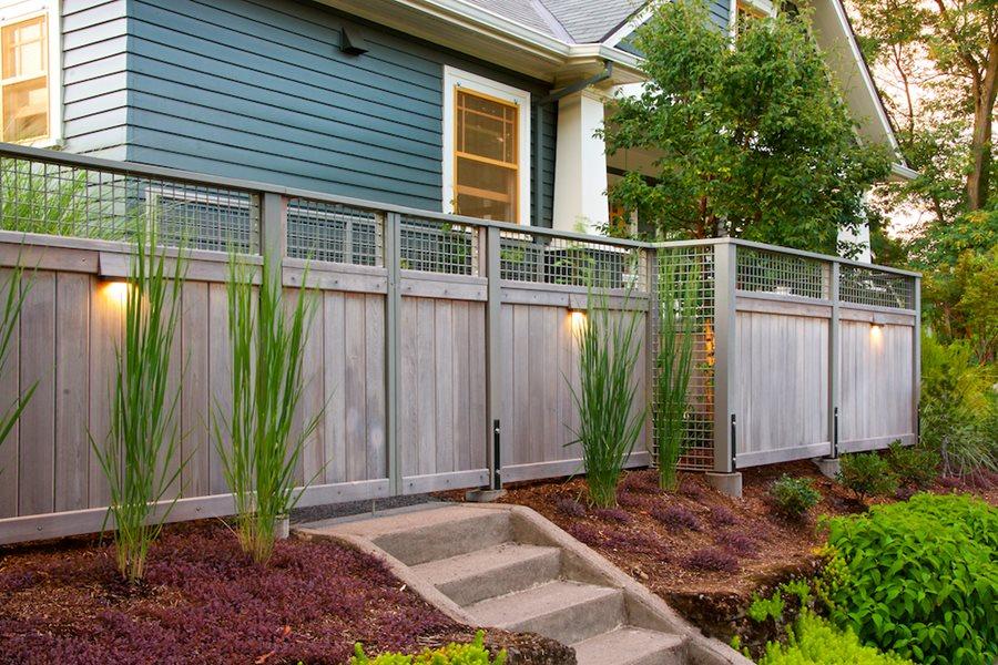 Use fencing creatively ‍to enhance ‌privacy and ‍style in your landscaping design