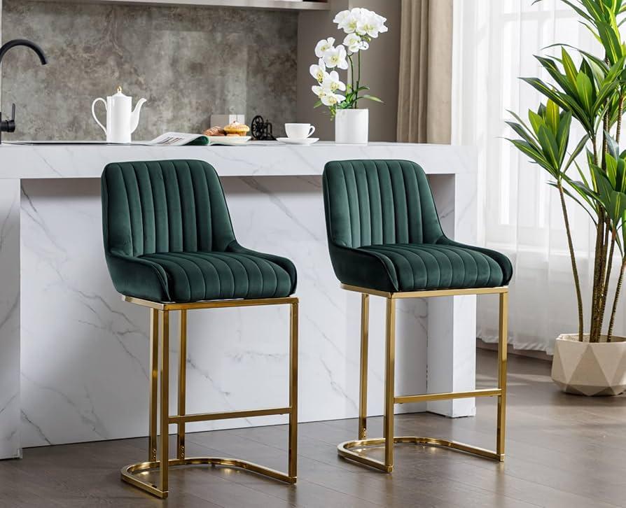 Stylish barstools ⁤add seating and charm to your modern kitchen