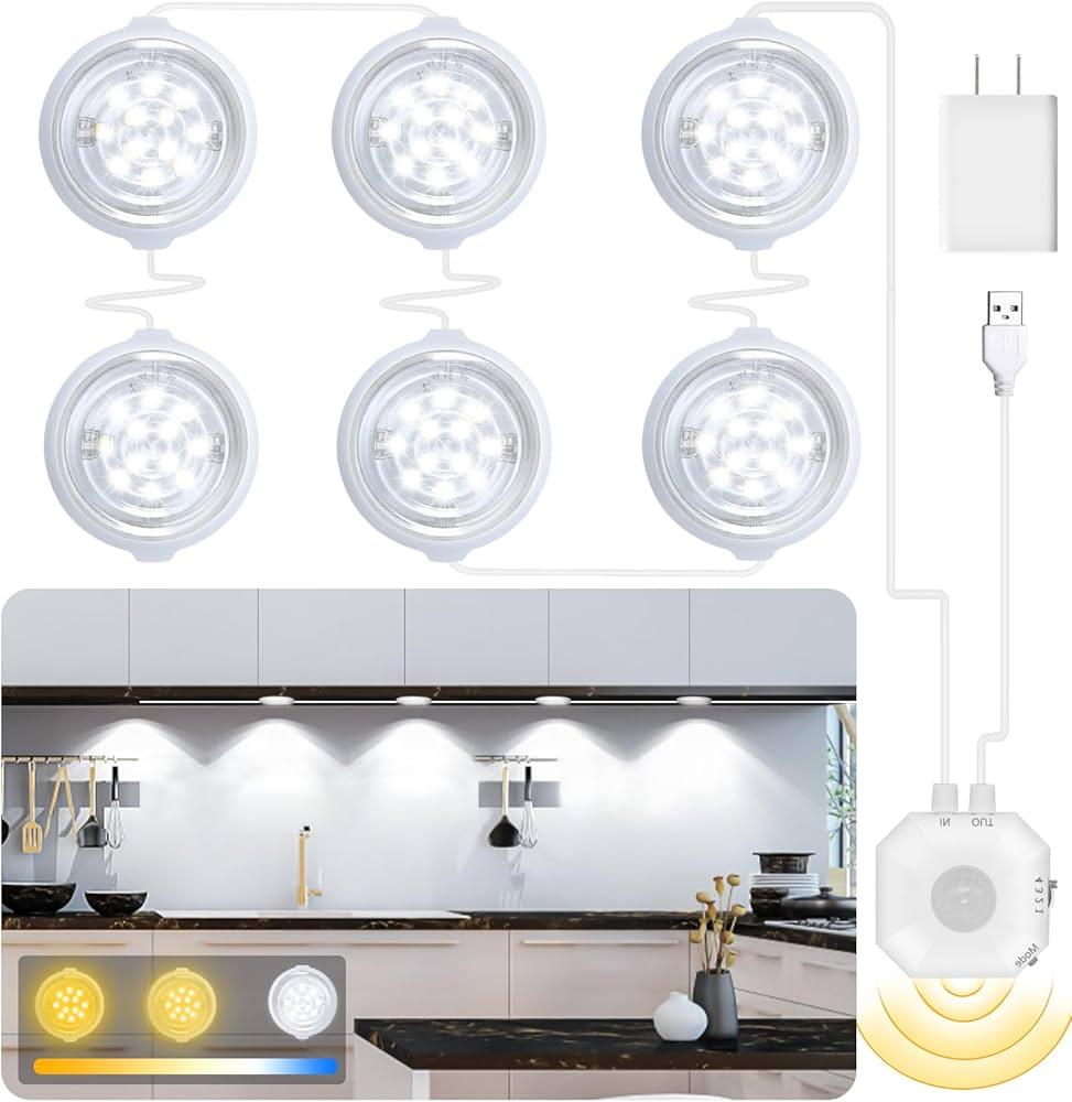 Motion-sensor‌ lighting ⁢illuminating key ​areas in your practical⁢ modern⁤ kitchen layout