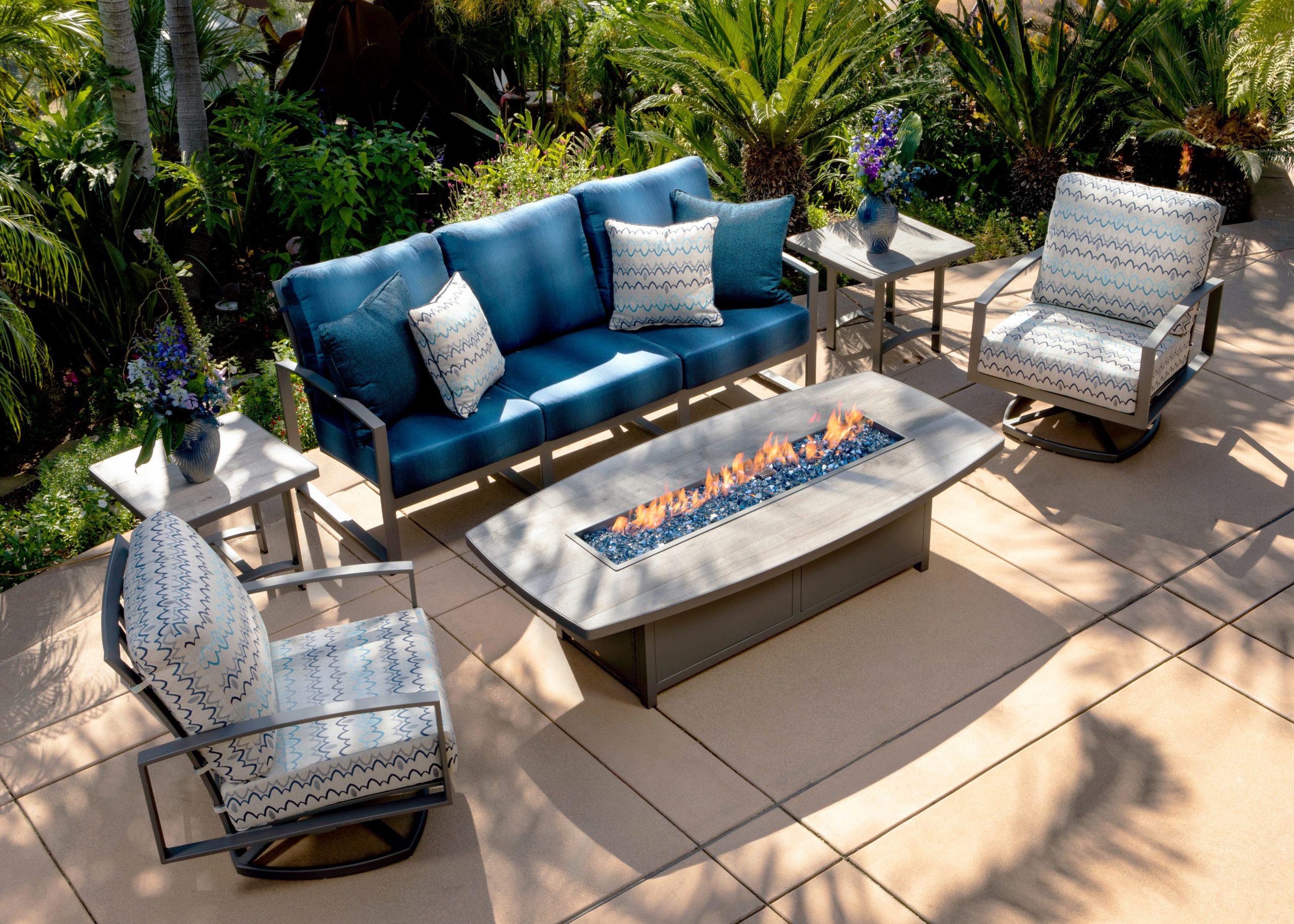 Select a color ‌palette to unify elements in your ‍Small ⁣Patio Design